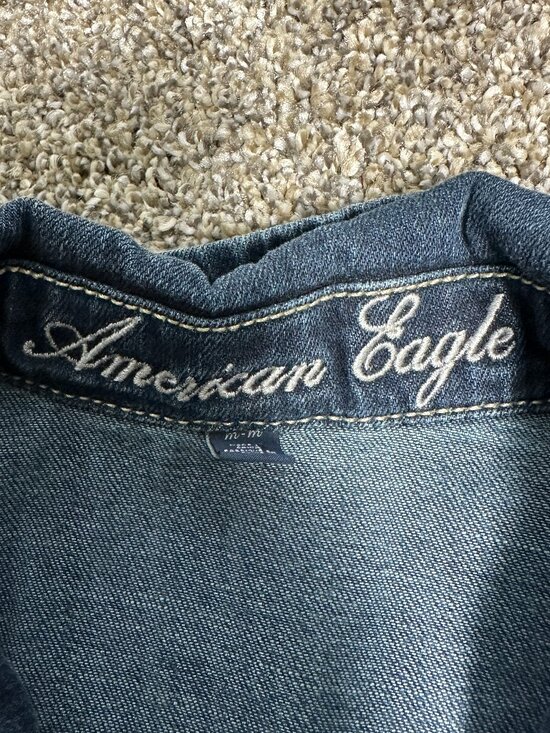 American Eagle cropped denim jean jacket boyfriend fit Medium - Picture 5 of 9